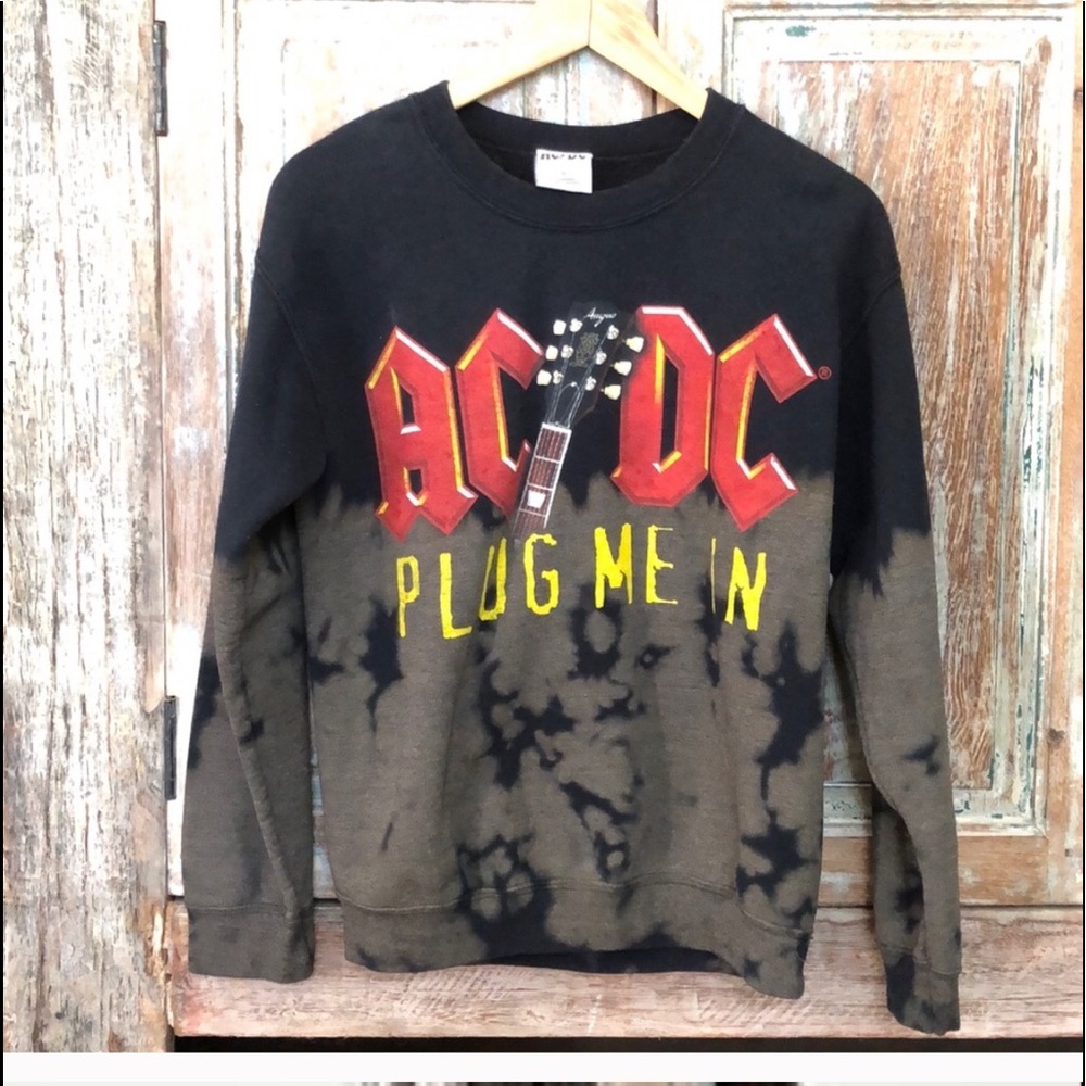 Long Sleeve Concert Sweatshirt AC/DC